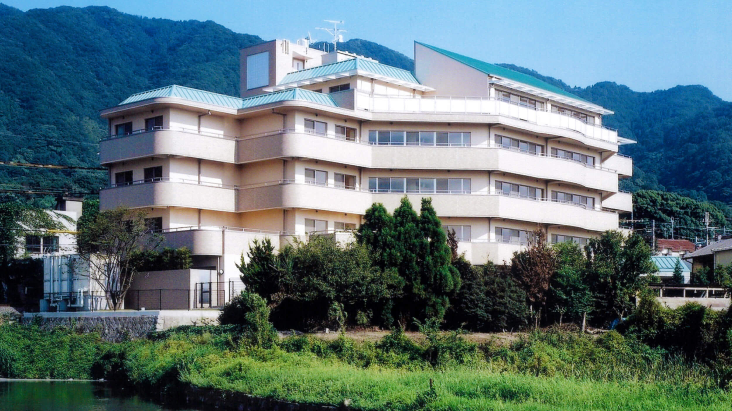 高安の郷外観