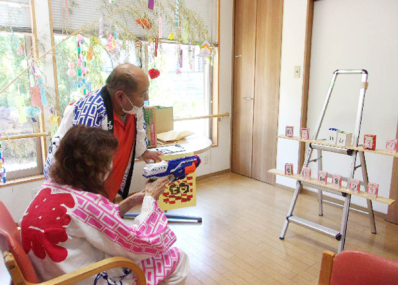 射的をするご利用者さま