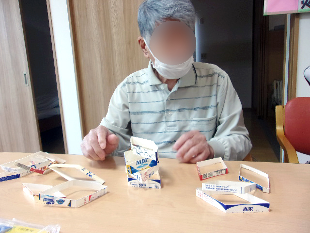 牛乳パック積み上げゲーム